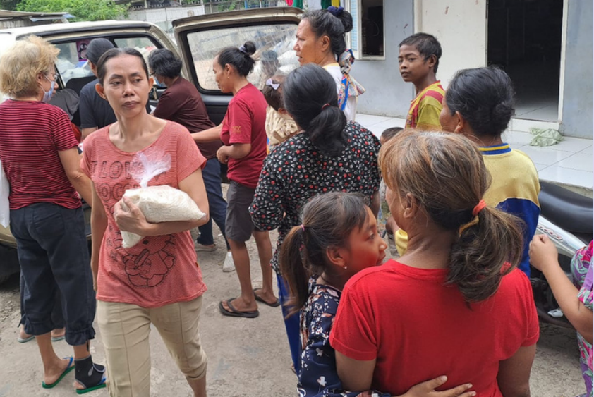 Pembagian Beras3 Pembagian Beras3