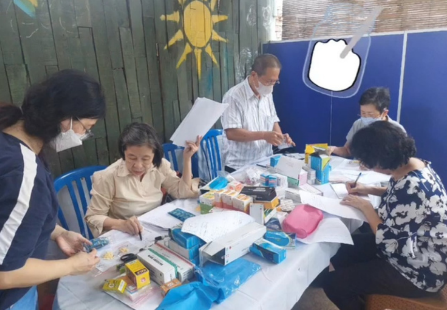 Pengobatan Gratis4 Pengobatan Gratis4